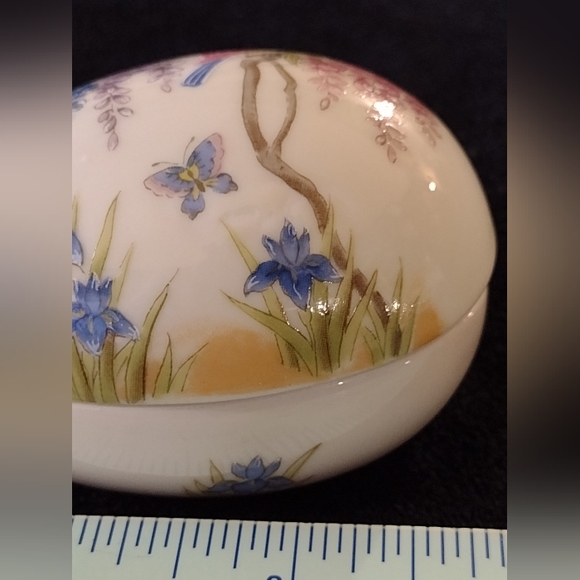 Vintage stamped egg figurine - Picture 8 of 9